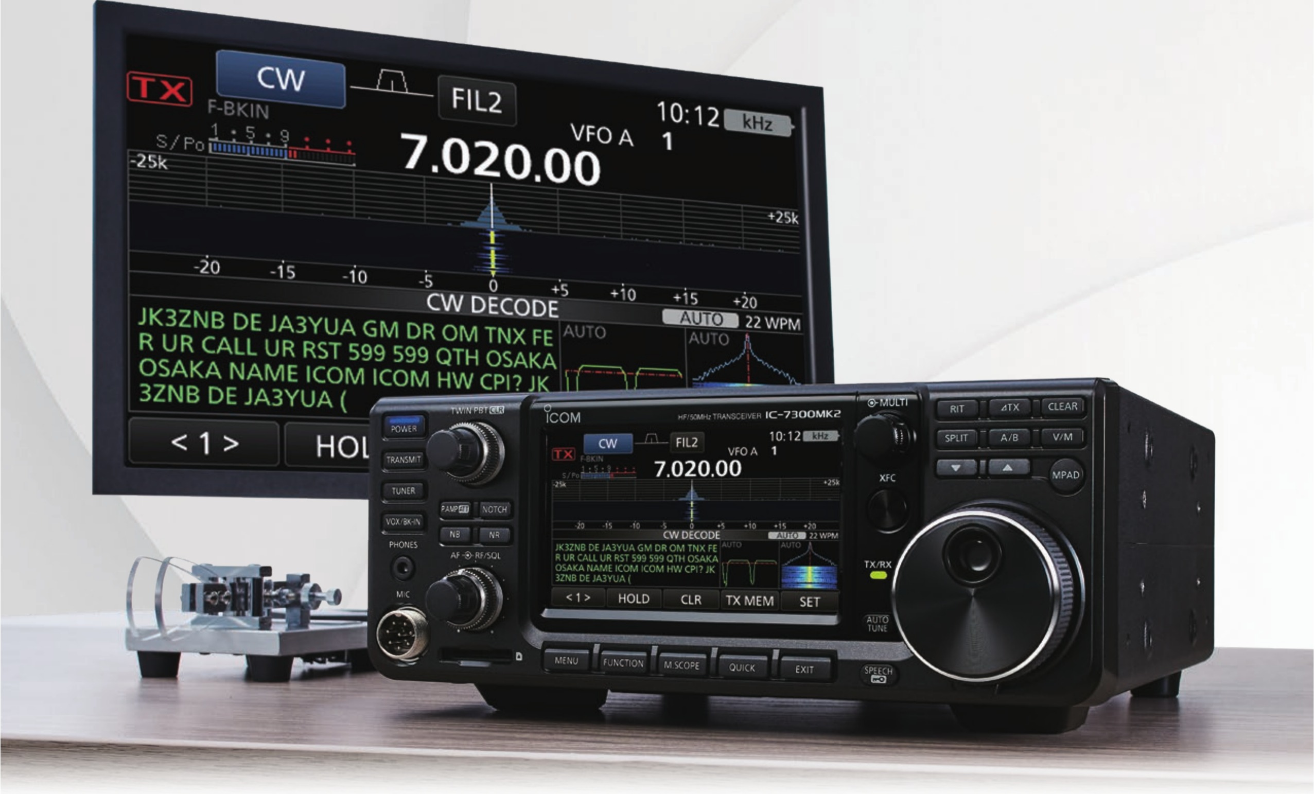 Icom IC-7300MK2 – frontale, qui collegato a un monitor esterno via HDMI con il decoder CW attivo